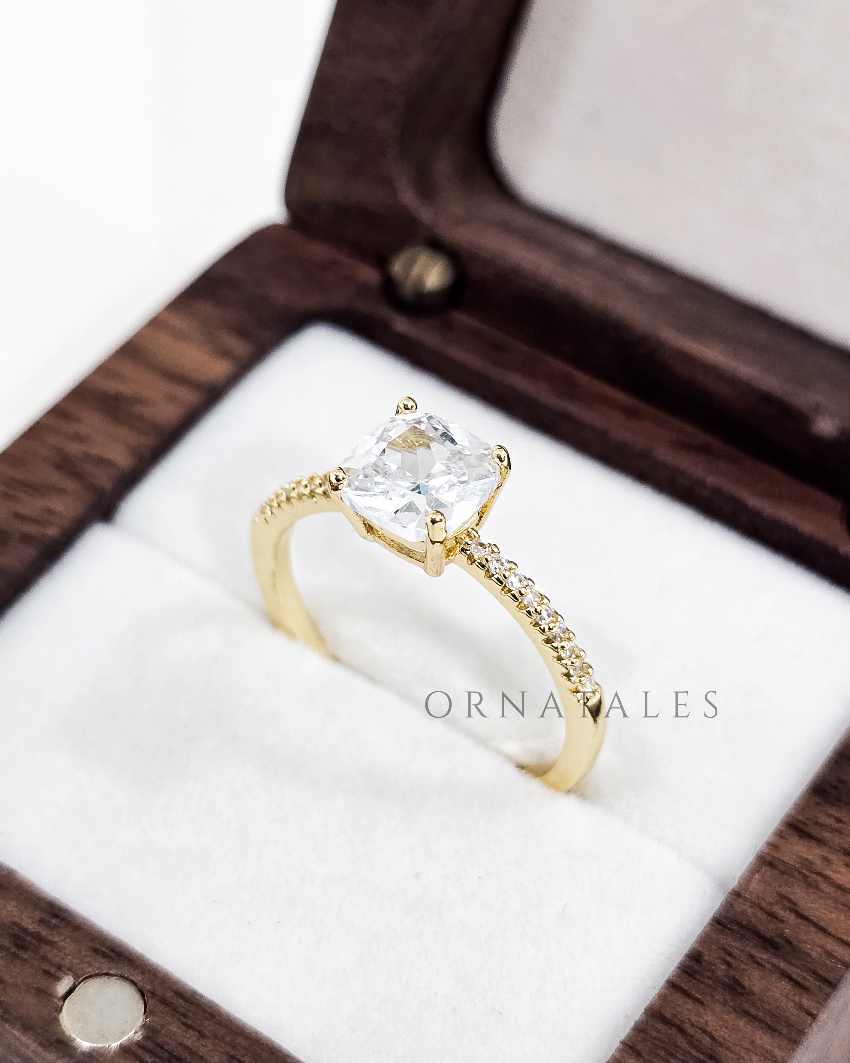 Classic Solitaire Ring in Gold – 925 Sterling Silver