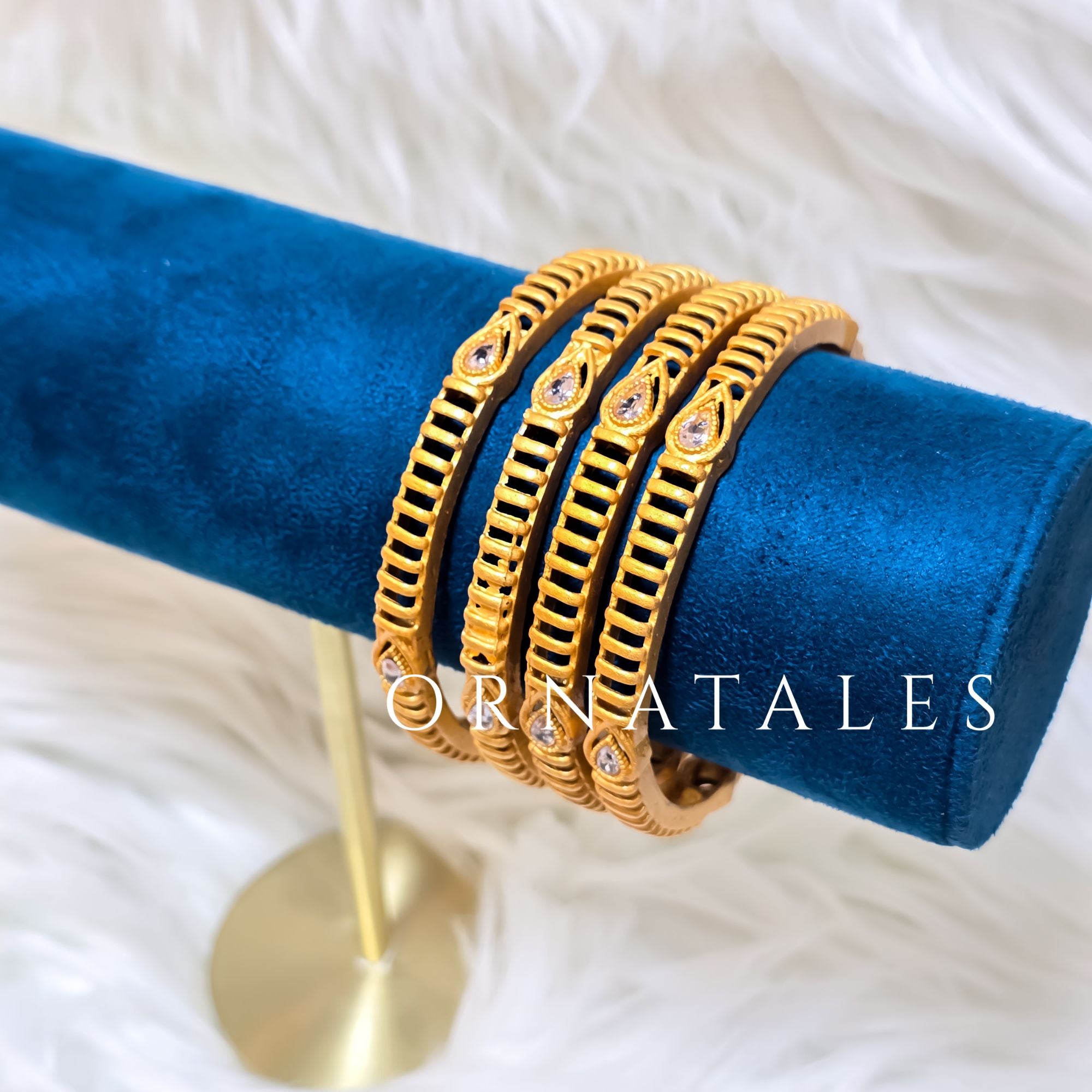 Matte Gold South Indian Bangles featuring Teardrop Crystal Stones with Lattice Design – Perfect for Modern & Festive Look – Ornatales