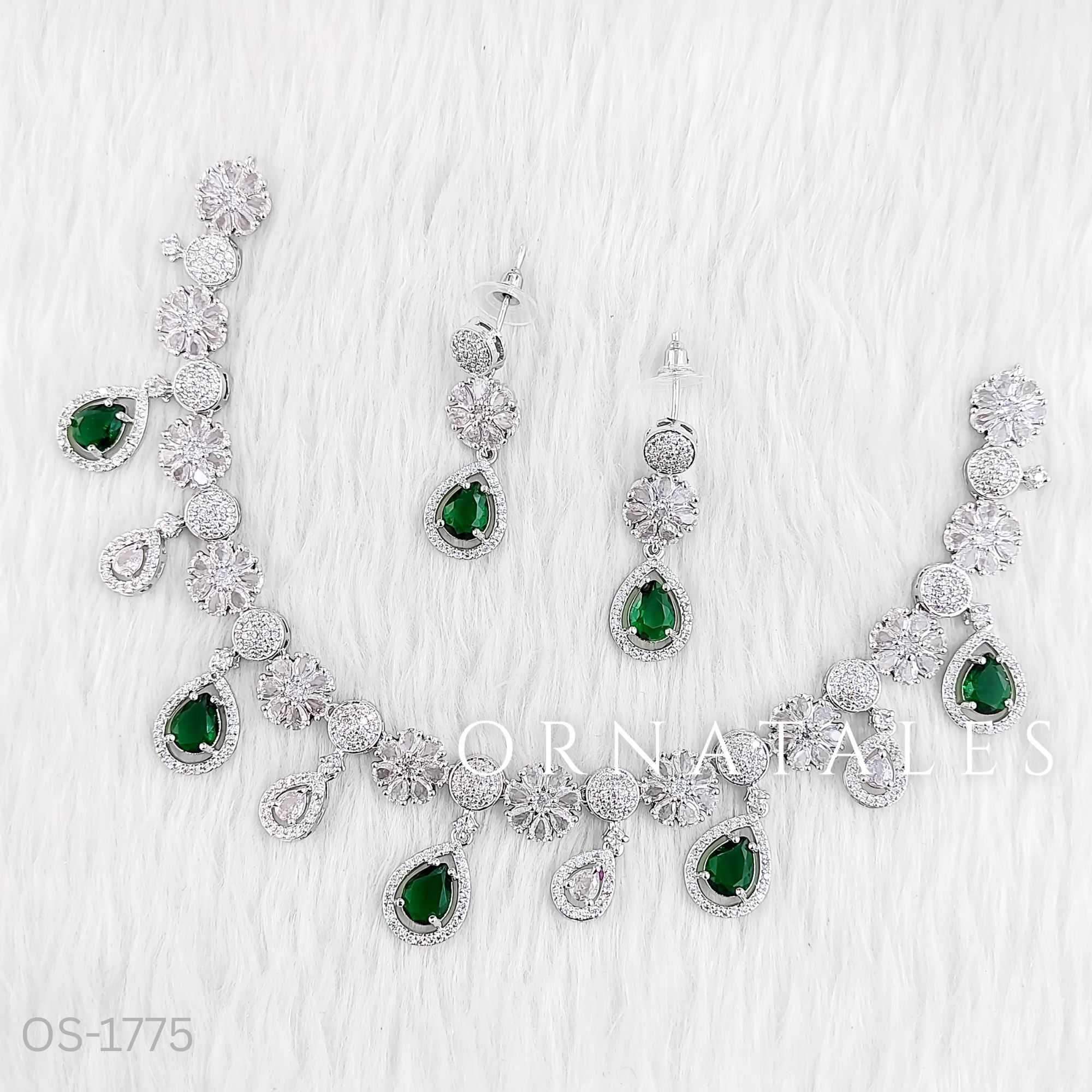 Royal Bloom Teardrop – Emerald Green Diamond Cut Necklace Set