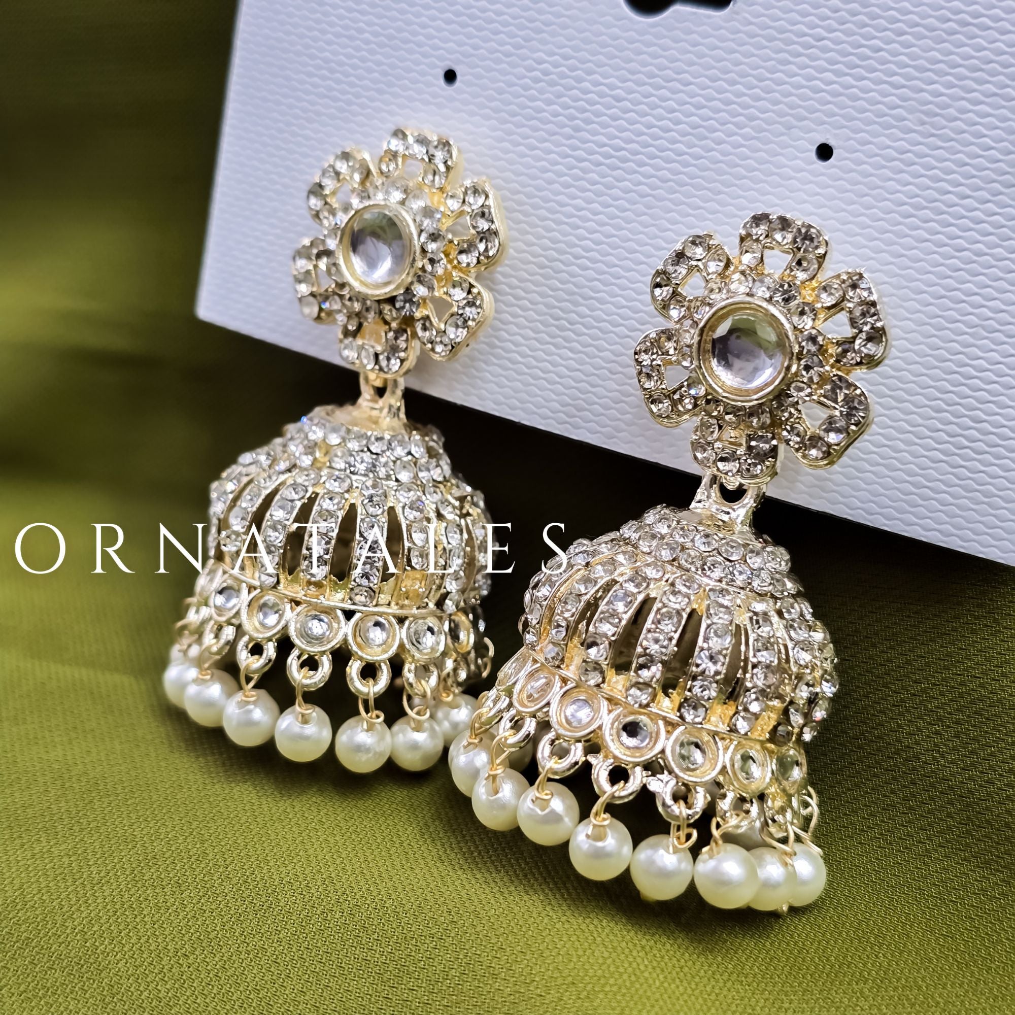 White Pakistani Jhumka Earrings featuring Multani Kundan design with Pearl Drops – Perfect for Bridal and Festive Look – Ornatales